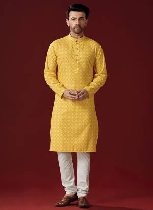 Grab These Festive Wear Mans Wear Kurta With Payjama in Fine Colored.These Kurta Payjama is Fabricated On Cotton.Its Beautified With Designer Printed.