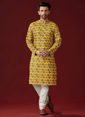 Grab These Festive Wear Mans Wear Kurta With Payjama in Fine Colored.These Kurta Payjama is Fabricated On Cotton.Its Beautified With Designer Printed.