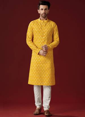 Grab These Festive Wear Mans Wear Kurta With Payjama in Fine Colored.These Kurta And Payjama is Fabricated On Cotton.Its Beautified With Designer Printed.