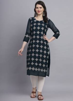 Garb These Beautiful Looking Readymade Long Kurti.These Kurti is Fabricated On Georgette With Crepe Inner.Its Beautified With Designer Chikankari Thread Embroidery Work.