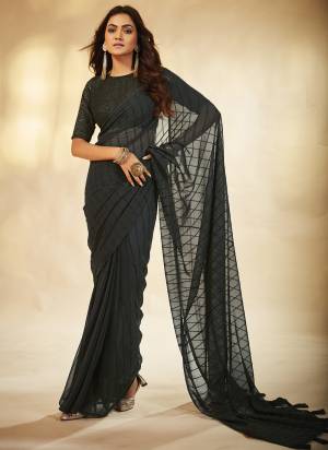 Attrective These Fancy Party Wear Saree in Fine Colored.These Saree Are Georgette And Blouse is Georgette Fabricated.Its Beautified With Weving Lining Furr Designer.