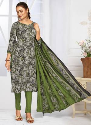 Attrective These Suit in Fine Colored Pair With Bottom And Dupatta.These Top Are Italian Crepe And Dupatta Are Fabricated On Georgette Pair With Italian Crepe Bottom.Its Beautified With Designer Digital Printed.