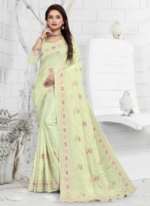 Grab These Party Wear Saree in Fine Light Colored.These Saree is Fabricated On Creape Pair With Creape Blouse.Its Beautified With Designer Thread Embroidery Work.