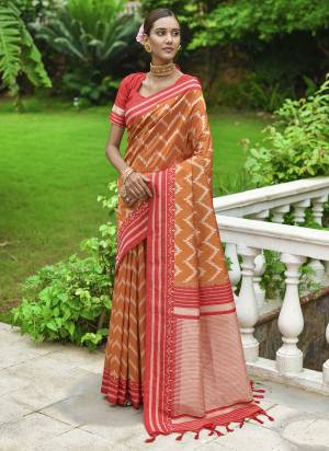 Garb These Festive Wear Saree in Fine Colored.These Saree And Blouse is Fabricated On Handloom Raw Silk.Its Beautified With Handloom Weavon Designer.