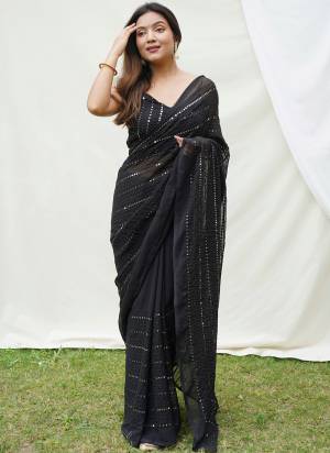 Attrective Looking These Party Wear Saree in Fine Colored.These Saree Are Georgette And Blouse is Fabricated On Georgette.Its Beautified With Designer Thread,Sequance Embroidery Work.