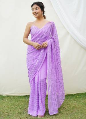 Attrective Looking These Party Wear Saree in Fine Colored.These Saree Are Georgette And Blouse is Fabricated On Georgette.Its Beautified With Designer Thread,Sequance Embroidery Work.