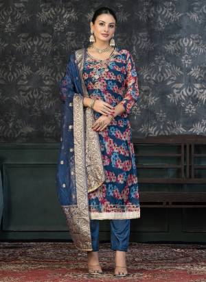 Attrective Looking These Suit in Fine Colored Pair With Bottom And Dupatta.