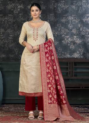 Attrective Looking These Suit in Fine Colored Pair With Bottom And Dupatta.