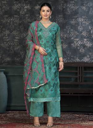 Attrective Looking These Suit in Fine Colored Pair With Bottom And Dupatta.