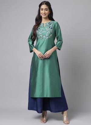 Grab These Beautiful Looking Readymade Kurti.These Kurti is Fabricated On Poly Silk.Its Beautified With Designer Solid With Work.