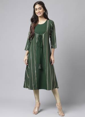 Grab These Beautiful Looking Readymade Kurti.These Kurti is Fabricated On Crepe.Its Beautified With Designer Foil Printed.