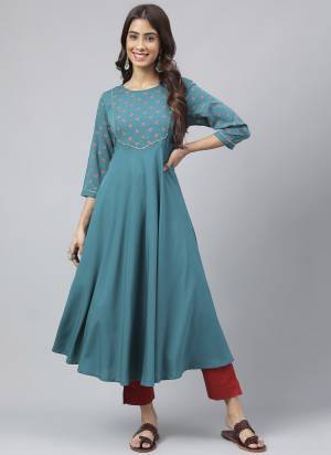 Grab These Beautiful Looking Readymade Kurti.These Kurti is Fabricated On Crepe.Its Beautified With Designer Foil Printed.