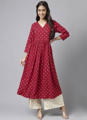 Grab These Beautiful Looking Readymade Kurti.These Kurti is Fabricated On Crepe.Its Beautified With Designer Bandhani Printed Printed.