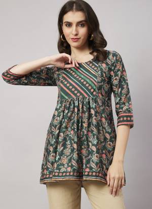 Attrective These Beautiful Looking Readymade Short Kurti.These Kurtis Fabricated On Chinon.Its Beautified With Designer Digital Printed.