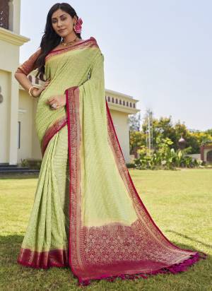 Attrective Look These Festive Wear Saree in Fine Colored.These Saree And Blouse is Fabricated On Georgette.Its Beautified With Heavy Weaving Designer.