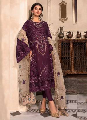 Garb These Designer Suit in Fine Colored Pair With Bottom And Dupatta.These Top And Dupatta Are Fabricated On Organza Pair With Santoon Bottom.Its Beautified With Santoon Inner.Its Beautified With Heavy Designer Embroidery Work.