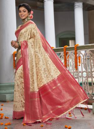 Garb These Party Wear Saree in Fine Colored.These Saree And Blouse is Fabricated On Banarasi Silk.Its Beautified With Heavy Weavon Designer.