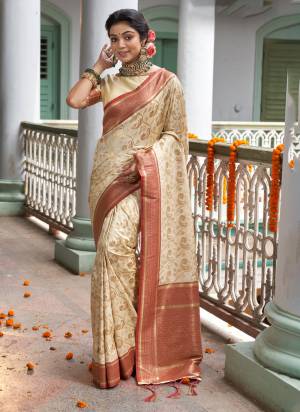 Garb These Party Wear Saree in Fine Colored.These Saree And Blouse is Fabricated On Banarasi Silk.Its Beautified With Heavy Weavon Designer.