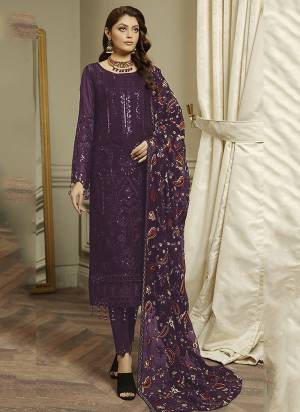 Attrective These Designer Suit in Fine Colored Pair With Bottom And Dupatta.These Top And Dupatta Are Fabricated On Georgette Pair With Santoon Bottom.Its Beautified With Santoon Inner.Its Beautified With Heavy Designer Thread,Sequance Embroidery Work.