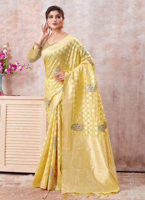 Attrective Looking These Party Wear Saree in Fine Colored.These Saree And Blouse is Fabricated On Kota Cotton.Its Beautified With Weavon Designer.