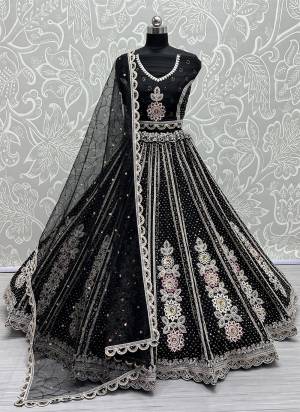 For A Fancy Designer Look,Grab These Lehenga Choli With Dupatta in Fine Colored.These Lehenga And Choli Are Net And Dupatta Are Fabricated On Soft Net Pair.Its Beautified With Designer Thread,Dori Embroidery, Diamond Work.