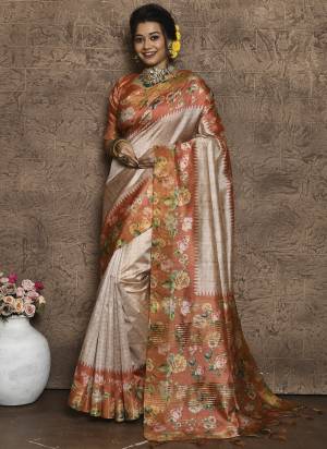 Attrective These Festive Wear Saree in Fine Colored.These Saree And Blouse is Fabricated On Tussar Silk.Its Beautified With Designer Flower Printed.