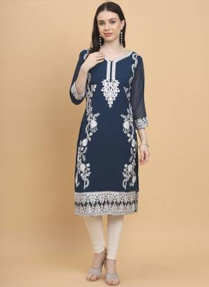 Grab These Beautiful Looking Readymade Long Kurti.These Kurti is Fabricated On Cotton.Its Beautified With Designer Embroidery Work.