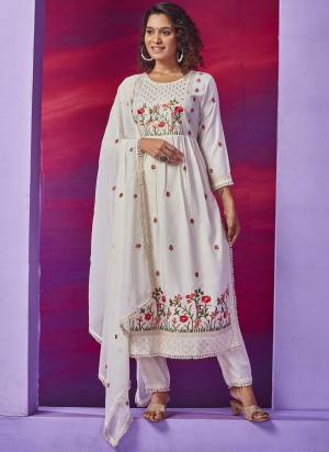 Attrective Looking These Beautiful Looking Readymade Suits.These Top And Bottom Are Cotton And Dupatta Georgette Fabricated.Its Beautified With Wevon Designer With Embroidery Work.