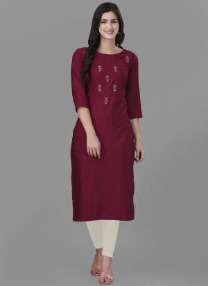 Attrective These Beautiful Designer Readymade Kurti.These Kurti is Fabricated On Rayon.Its Beautified With Wevon Designer With Hand Work.