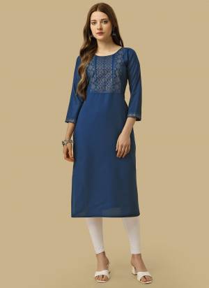 Attrective These Beautiful Designer Readymade Kurti.These Kurti is Fabricated On Rayon.Its Beautified With Designer Printed.