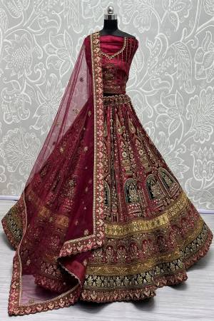 For A Fancy Designer Look,Grab These Lehenga Choli With Dupatta in Fine Colored.These Lehenga And Choli Are Velvet And Dupatta Are Fabricated On Soft Net Pair.Its Beautified With Heavy Designer Multy Thread Embroidery ,Diamond Work.