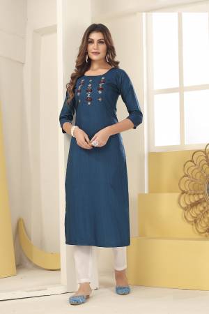 Attrective These Beautiful Looking Readymade Kurti.These Kurti is Fabricated On Viscose Silk.Its Beautified With Designer Handmade Embroidery Work.