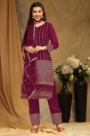 Attrective These Suit in Fine Colored Pair With Bottom And Dupatta.These Top Are Faux Georgette And Bottom Are Fabricated On Santoon Pair With Nazmin Dupatta.Its Beautified With Santoon Inner.Its Beautified With Designer Sequance Embroidery Work.