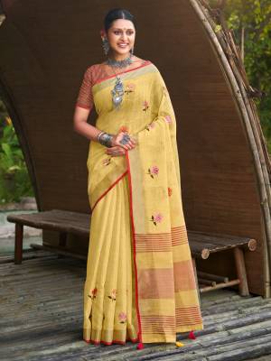 Garab These Party Wear Saree in Fine Colored.These Saree And Blouse is Fabricated On Linen.Its Beautified With Weavon Designer With Embroidery Work.