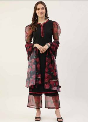 Attrective These Beautiful Looking Readymade Suits.These Top And Bottom Are Poly Crepe And Dupatta Are Organza Fabricated.Its Beautified With Disigner Printed.