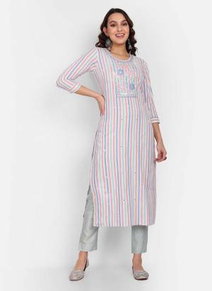 Grab These Beautiful Looking Readymade Long Kurti.These Kurti is Fabricated On Cotton.Its Beautified With Designer Embroidery Work.