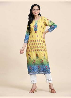 Grab These Beautiful Looking Readymade Long Kurti.These Kurti is Fabricated On Cotton Silk.Its Beautified With Designer Printed.