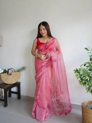 Garb These Party Wear Saree in Fine Colored.These Saree Are Organza And Blouse is Fabricated On Art Silk.Its Beautified With Digital Printed,Aari,Cut Work.