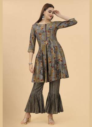 Attrective These Beautiful Looking Readymade Kurti With Bottom.These Kurti And Botton is Fabricated On Viscose.Its Beautified With Designer Printed With Hand Work.