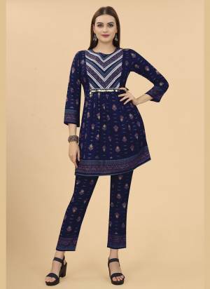 Attrective These Beautiful Looking Readymade Kurti With Bottom.These Kurti And Botton is Fabricated On Viscose.Its Beautified With Designer Printed With Hand Work.