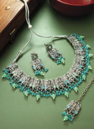 Grab These Beautifil Multy Colored Necklace.These Necklace is Come Alloy Material And Beautified With Beads And Stone Work.