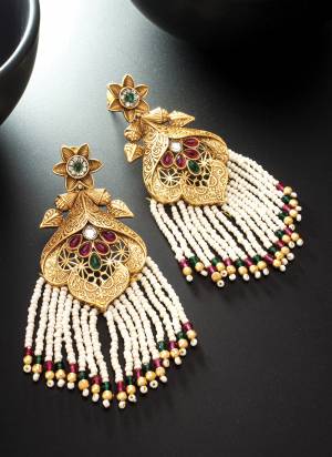 Grab These Beautifil Multy Colored Earring.These Earring is Come Alloy Material And Beautified With Artificial Beads And Stone Work.