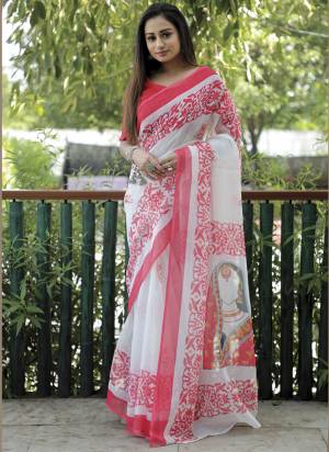 Attrective These Fastival Wear Saree in Fine Colored.These Saree And Blouse is Fabricated On Linen.Its Beautified With Designer Digital Printed.