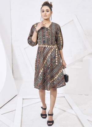 Attrective These Beautiful Looking Readymade Kurti With Belt.These Kurti is Fabricated On D Capsul Cotton.Its Beautified With Designer Printed.