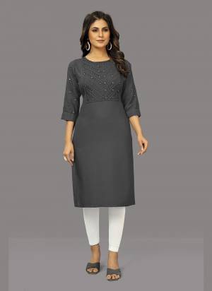 Grab These Beautiful Looking Readymade Kurti.These Kurti is Fabricated On Rayon.Its Beautified With Designer Mirror Embroidery Work.