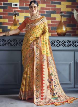 Garb These Party Wear Saree in Fine Colored.These Saree And Blouse is Fabricated On Soft Banarasi Silk.Its Beautified With Patola Meenakari,Jari Wevon Designer.