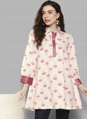 Attrective These Beautiful Looking Readymade Kurti.These Kurti is Fabricated On Cotton.Its Beautified With Designer Floral Printed.