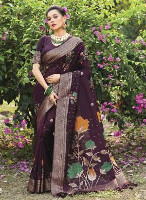 Attrective Looking These Party Wear Saree in Fine Colored.These Saree And Blouse is Fabricated On Soft Tusser Silk.Its Beautified With Meenakari Wevon Designer.