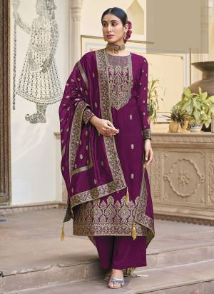 Looking These Suit in Fine Colored Pair With Bottom And Dupatta.These Top Are Viscose Silk And Dupatta Are Fabricated On Organza Pair With Silk Bottom.Its Beautified With Jacquard Wevon Designer With Gota Jari Hand Work.