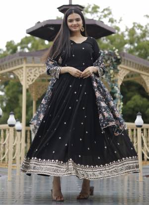 Atrective These Beautiful Looking Readymade Long Gown With Dupatta.These Gown is Fabricated On Blomming Faux Georgette And Tabby Silk Dupatta.Its Beautified With Designer Sequance,Jari Embroidery Work With Printed Dupatta.